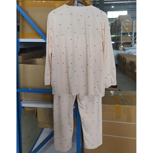 女士圆翻领长袖套装【8771】 商品图1