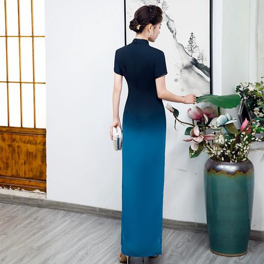 走秀旗袍复古中国风2025团队舞台演出优雅显瘦气质妈妈连衣裙春季 商品图3