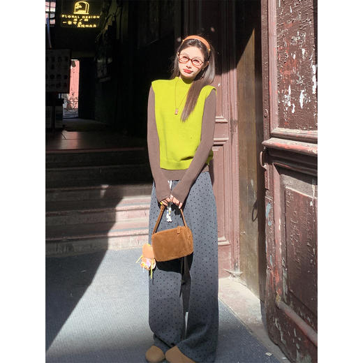 <曾小咸推荐>现货秒杀 ！微信超特价！韩系针织背心马甲 日常159.99 立减90 秒杀69.99！！打底衫 秒杀59.99！深灰色休闲裤秒杀89.99！ 商品图3