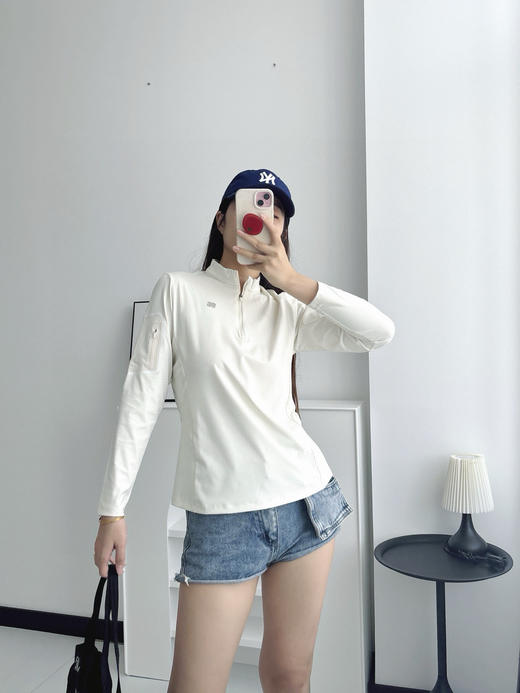 点此购买 可隆秋冬季女款半拉链速干运动内搭半拉链长袖T恤 qk 334146 商品图9