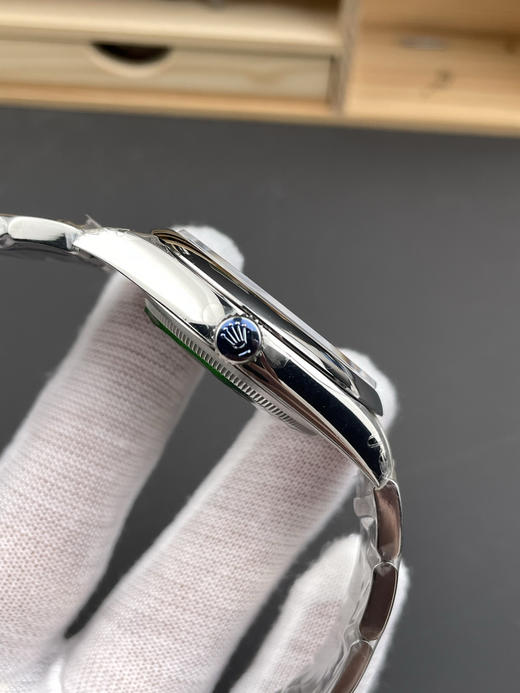 VS厂 蚝式恒动126000 最新款三色字面到货 黄色 蓝色 紫色3230机芯出货  认准腕表➕三码合一直径36mm-41mm腕表，斜边凌角边面钉，细节拉满 整个手表基于正品original原版开模❕ 商品图3