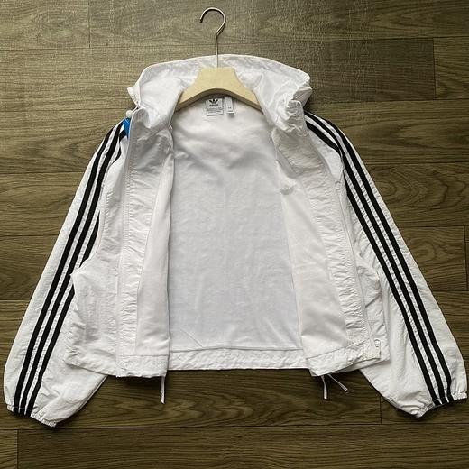 三YE草女防风防晒梭织连帽运动外套 商品图5