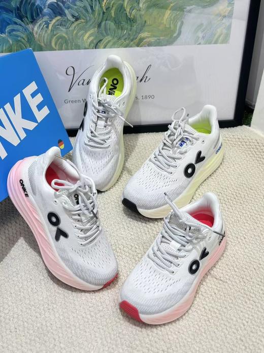 [小莉专属]【百元价格 | 千元配置✨】ONKE15代科技跑鞋，双层贾卡鞋面💥超临界鞋底发泡工艺❗ 5.6cm增高，显高显瘦！✅现仅169.9元 ❗高弹Q软如踩云朵☁全网性价比之W❗闭眼入不后悔！ 商品图7