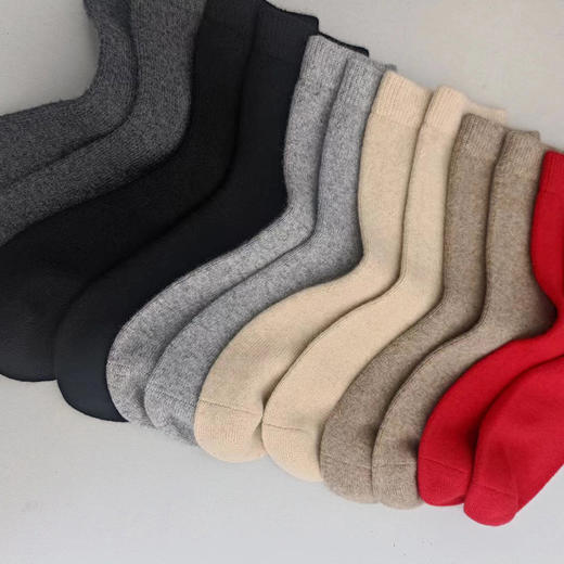 【羊绒袜男女款】鄂尔多斯100%山羊绒 羊绒羊毛吸汗防臭无骨羊毛袜秋冬季男女中筒袜 无缝合线，不硌脚，舒适柔软 商品图2