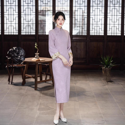压花长款旗袍时尚改良，年轻少女款日常长袖旗袍SYK23027 商品图0
