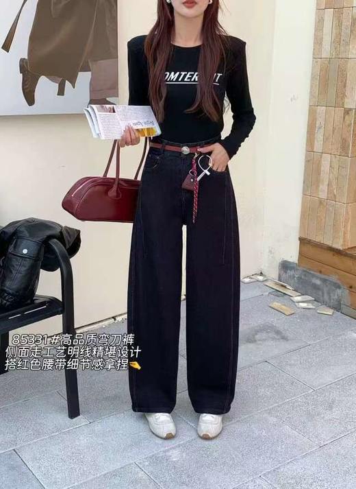 【牛仔裤】85331高弹力秋款红腰带弯刀阔腿裤直筒裤简约时尚牛仔裤女-喜出 商品图0