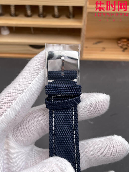 弥补遗憾·三代齐飞 SMF欧米茄超霸系列 超霸史努比 1.2.3代史努比周年纪念腕表 表径42mm 商品图7