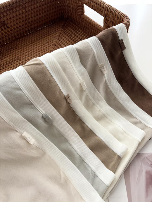 【秋冬磨毛恒温 高端女士内裤团】极简法式/蕾丝轻奢款两款可选，恒温发热+100%纯棉裆部配置依旧能打;磨毛升级软糯感翻倍，贴肤像裹软云朵，一组三条装，秋冬穿它幸福感爆棚~ 商品图4