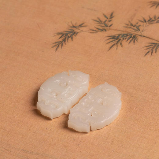 和田玉雕龙纹佩（一对） 商品图1