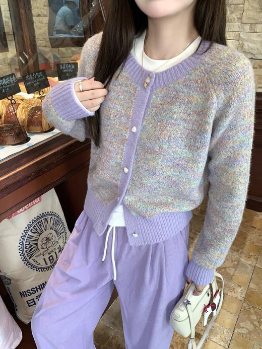 【189元任选2件】现货！紫色圆领系扣毛衣 商品图10