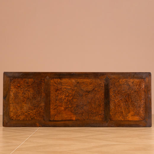 清	红木三镶瘿木束腰马蹄腿霸王枨画桌 商品图3