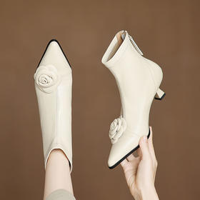 【预售5天】法式山茶花软羊皮高跟短靴女新款包腿显瘦尖头弹力瘦瘦靴DS&661