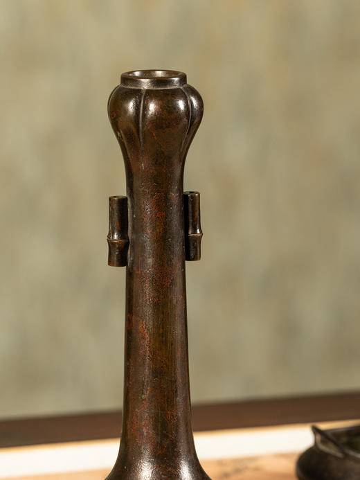 清	铜贯耳蒜头瓶 商品图2