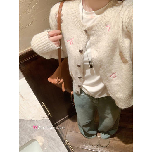 <曾小咸推荐>3.18现货秒杀 ！微信超特价！韩系刺绣毛衣开衫 日常199.99 立减100 秒杀99.99！！ 商品图1