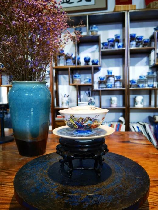 釉上珐琅彩＜八仙过海＞盖碗 商品图0