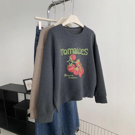 美式复古番茄字母圆领套头卫衣！2025女加厚保暖仿羊绒宽松长袖外套秋冬！ 商品图0