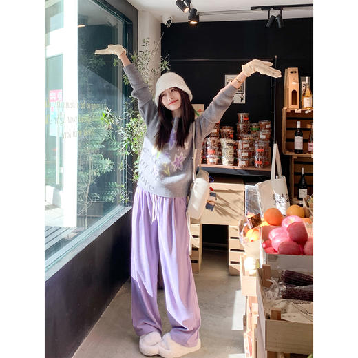 <曾小咸推荐>3.2现货秒杀！微信超特价！韩系灰色圆领毛衣 日常179.99 立减90 秒杀89.99！紫色加绒休闲裤 秒杀89.99！ 休闲裤（不加绒） 秒杀79.99！ 商品图1