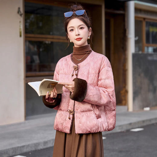 新中式国风羽绒服，气质独特漂亮短外套HR-MEIQIN5367 商品图0