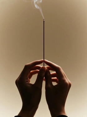 香，灵动高贵而朴实无华，奇妙深邃而平易近人。