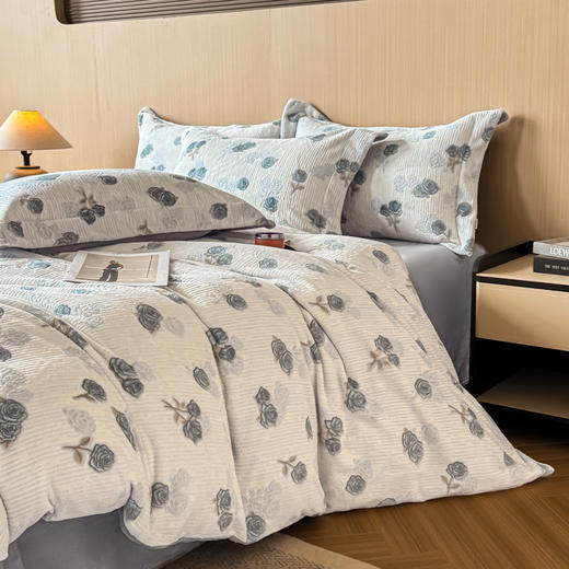 多喜爱 美眠康 牛奶绒绒套件 冰岛玫瑰池 商品图3