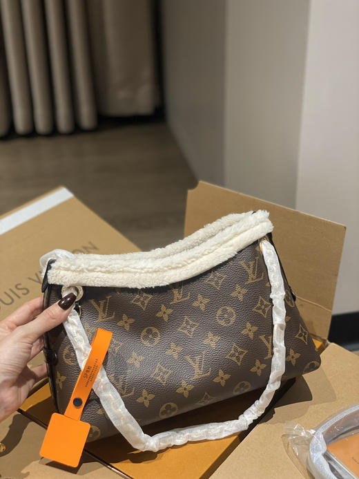 毛绒绒的𝐂𝐚𝐫𝐫𝐲𝐚𝐥𝐥 𝐁𝐁 商品图0