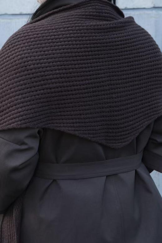 10天发货【一件穿出慵懒文艺范｜风衣感棉服】💫内里填充棉，成分80%棉，20%天丝，风衣型棉服，买1得3！赠专属披肩&腰带。咖/灰双色，解锁立领、翻领、敞开多种穿搭，时髦过冬！出口韩国款棉服 商品图11