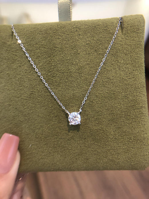 鼻屎钻项链丨露思同款 2克拉3克拉超闪火彩鼻屎钻项链 商品图6