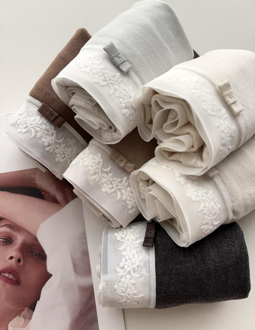 【秋冬磨毛恒温 高端女士内裤团】极简法式/蕾丝轻奢款两款可选，恒温发热+100%纯棉裆部配置依旧能打;磨毛升级软糯感翻倍，贴肤像裹软云朵，一组三条装，秋冬穿它幸福感爆棚~ 商品图1