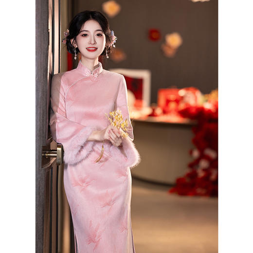 【婉婉】粉色新中式旗袍，倒大袖加厚麂皮绒敬酒服新娘订婚礼服裙LSB3246 商品图1