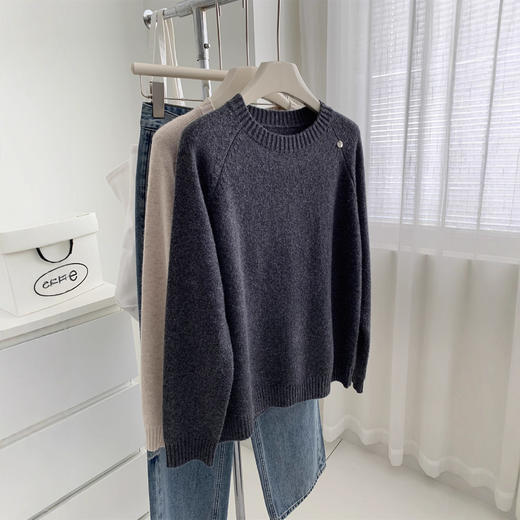 2025秋冬圆领钉扣套头毛衣！含羊毛针织衫女糯叽叽兔绒插肩袖毛衣外套保暖！ 商品图4