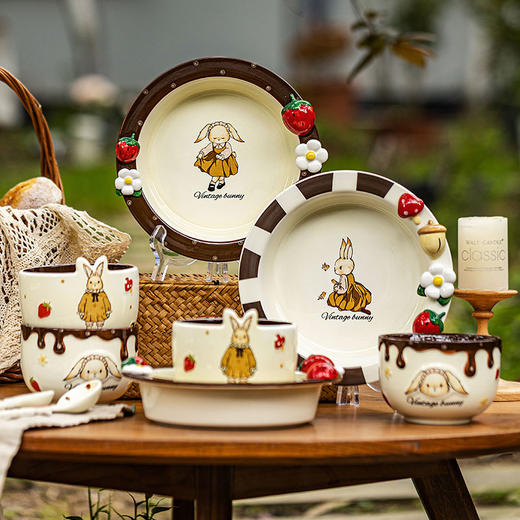 摩登主妇赫拉兔甜品水果盘家用菜盘陶瓷早餐盘可爱酸奶碗生日礼物 商品图4