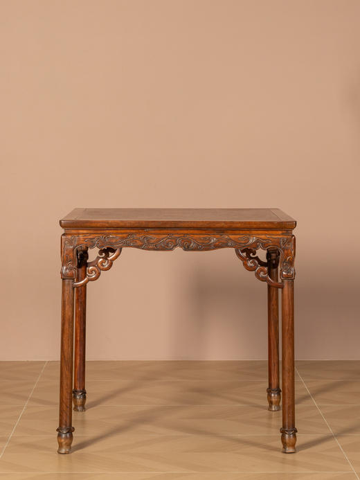 清早期	黄花梨镶瘿木面展腿卷草纹方桌 商品图4