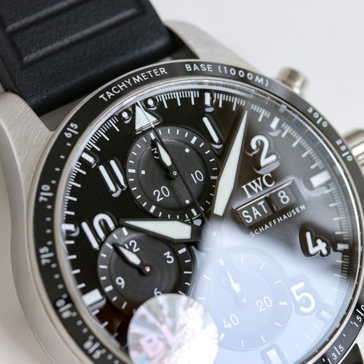 Noob official➕万国IWC与梅赛德斯AMG联名特别版
计时腕表41 AMG特别版，飞行员系列高性能计时腕表41采用钛金属或Ceratanium®瓷化钛金属制成 做工精细 打磨精良精品中精品 商品图3