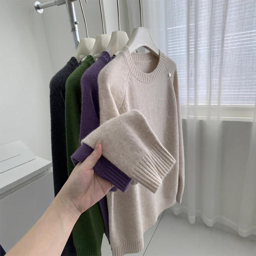 2025秋冬圆领钉扣套头毛衣！含羊毛针织衫女糯叽叽兔绒插肩袖毛衣外套保暖！ 商品图1