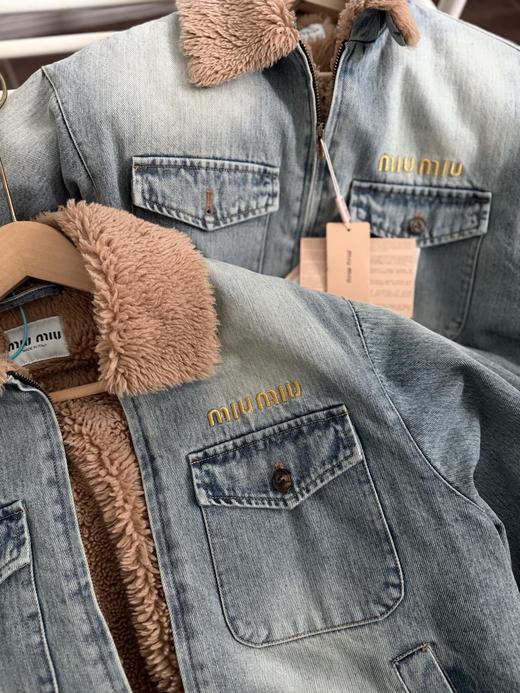 缪缪羊毛水洗刺绣标志加绒加厚夹克牛仔外套 商品图5