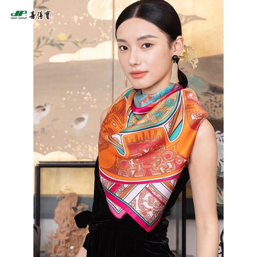 喜得宝文创丝巾《王国气象》良渚文化艺术数码方巾杭州丝绸100%桑蚕丝素绉缎 商品图1