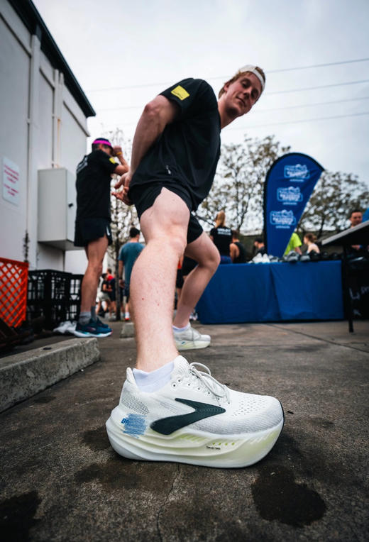 [小莉专属]【百元价格 | 千元配置✨】ONKE15代科技跑鞋，双层贾卡鞋面💥超临界鞋底发泡工艺❗ 5.6cm增高，显高显瘦！✅现仅169.9元 ❗高弹Q软如踩云朵☁全网性价比之W❗闭眼入不后悔！ 商品图6