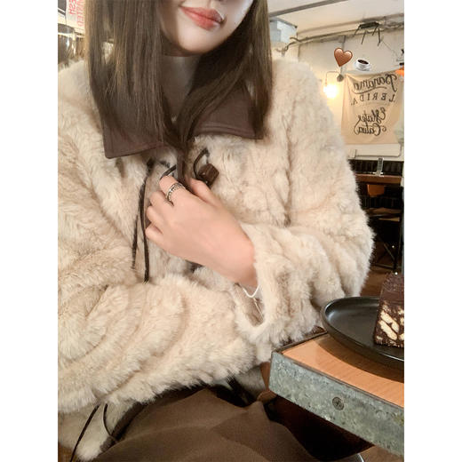 <曾小咸推荐>2.27现货秒杀 ！微信超特价！翻领皮毛一体外套 日常359.99 立减190 秒杀169.99！！ 商品图4