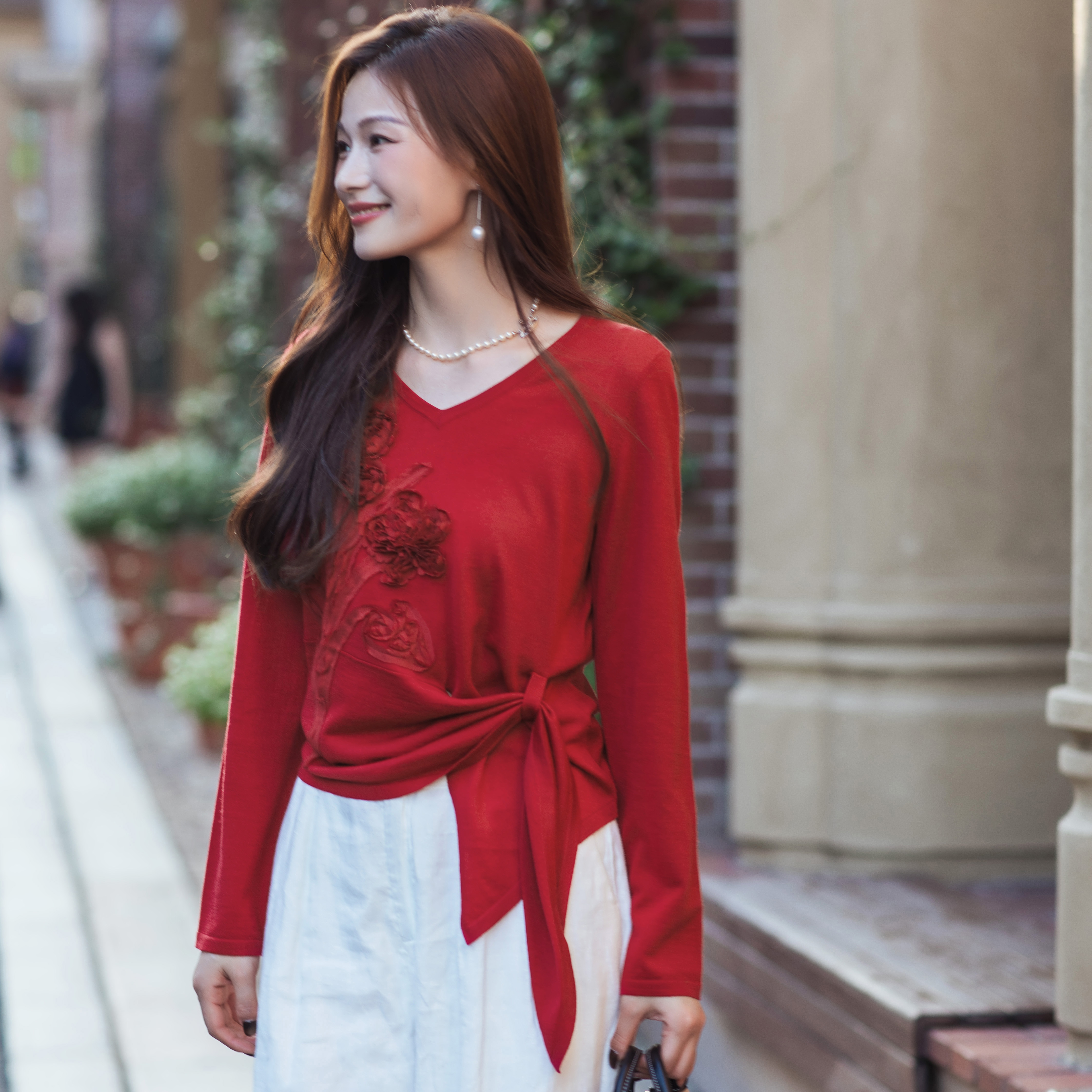 【林栖设计小店】（现货）红色绣花毛织上衣优雅多色百搭不规则设计2026早春新款针织衫N1961167