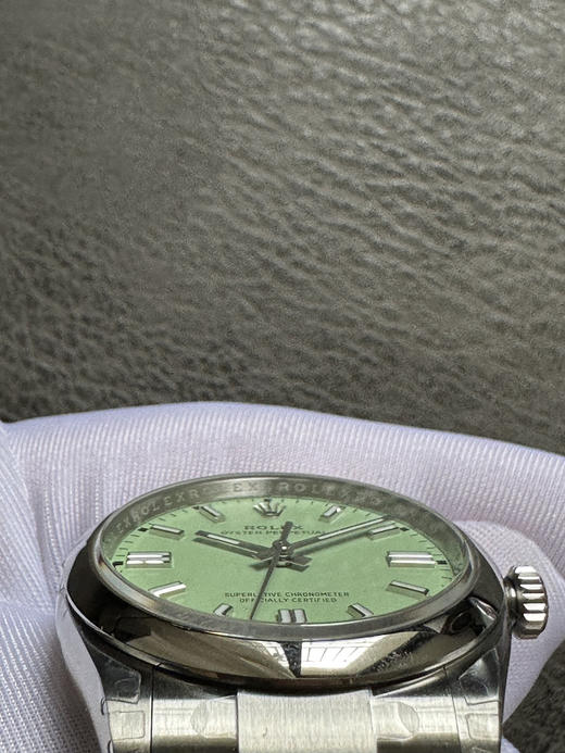 VS厂 蚝式恒动126000 最新款三色字面到货 黄色 蓝色 紫色3230机芯出货  认准腕表➕三码合一直径36mm-41mm腕表，斜边凌角边面钉，细节拉满 整个手表基于正品original原版开模❕ 商品图10