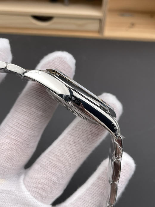 VS厂 蚝式恒动126000 最新款三色字面到货 黄色 蓝色 紫色3230机芯出货  认准腕表➕三码合一直径36mm-41mm腕表，斜边凌角边面钉，细节拉满 整个手表基于正品original原版开模❕ 商品图5