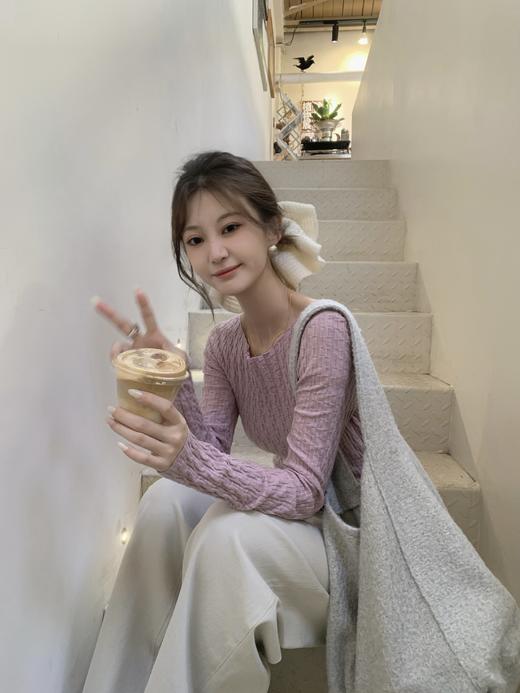 Read Nameless /淡紫色坑条纱针织衫 2025/11/1 商品图3