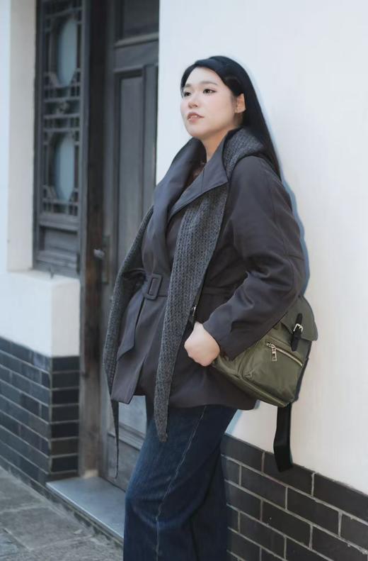 10天发货【一件穿出慵懒文艺范｜风衣感棉服】💫内里填充棉，成分80%棉，20%天丝，风衣型棉服，买1得3！赠专属披肩&腰带。咖/灰双色，解锁立领、翻领、敞开多种穿搭，时髦过冬！出口韩国款棉服 商品图12