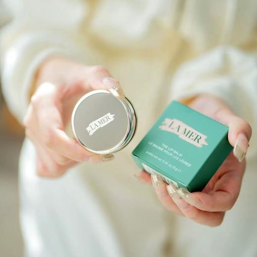 【保税仓直发】LA MER/海蓝之谜修护唇霜舒缓淡化唇纹补水保湿去死皮唇霜9g 商品图2