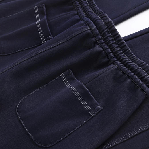 下单3-7天发货！K.HIP 明线牛仔解压裤 精选针织仿牛仔面料，既有牛仔的挺括质感 又拥有针织的柔软亲肤特性；内里复合超密奥利绒；明线压边工艺利落有型 商品图3