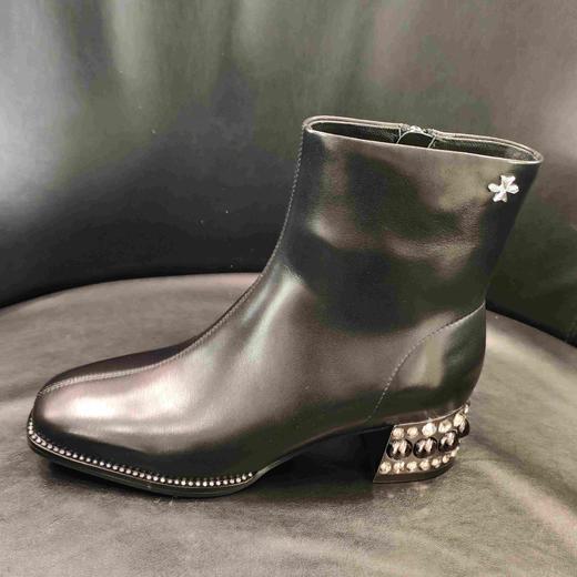 LFGJ凌介女鞋 时尚百搭小短靴 商品图1