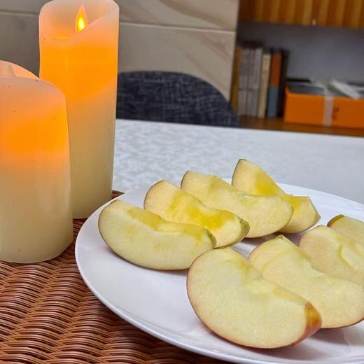010昭通丑苹果| Yunnan Apple  长得丑但真的好吃  高原自然熟 脆甜可口 越嚼越香 带皮啃才过瘾 商品图4