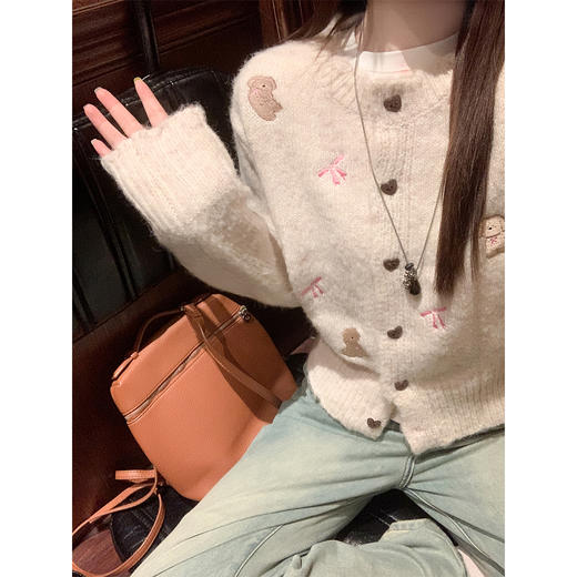 <曾小咸推荐>3.18现货秒杀 ！微信超特价！韩系刺绣毛衣开衫 日常199.99 立减100 秒杀99.99！！ 商品图2