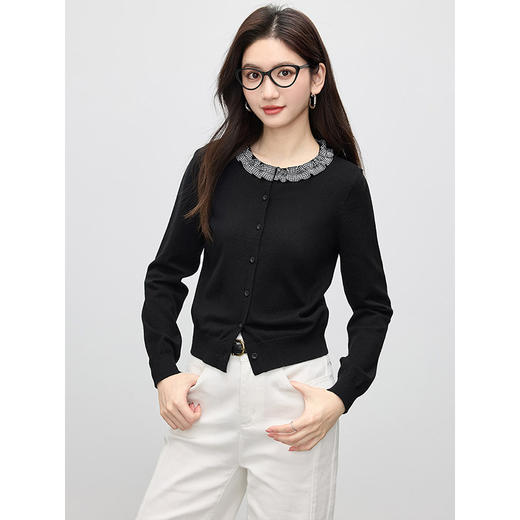 【双𝟭𝟭特卖】熙世界法式木耳边圆领羊毛针织开衫女设计感黑色上衣2025秋季新款 商品图2