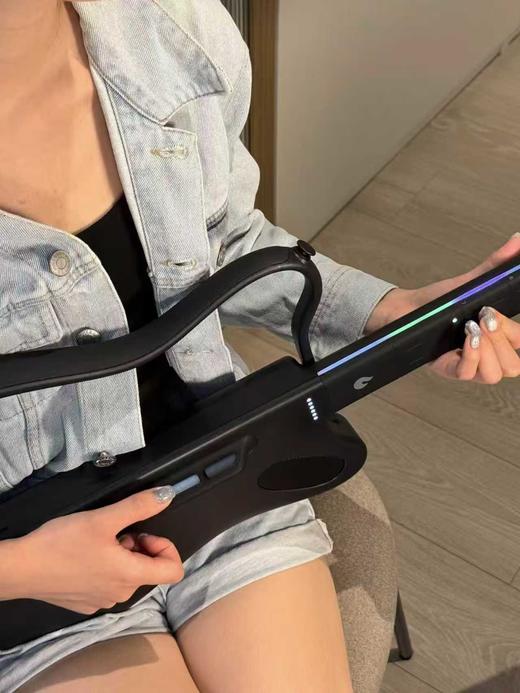 拿火吉他（LAVAGUITAR）无弦吉他智能吉他初学者入门赛博吉他自动挡弹唱民谣乐器黑色精灵 商品图3